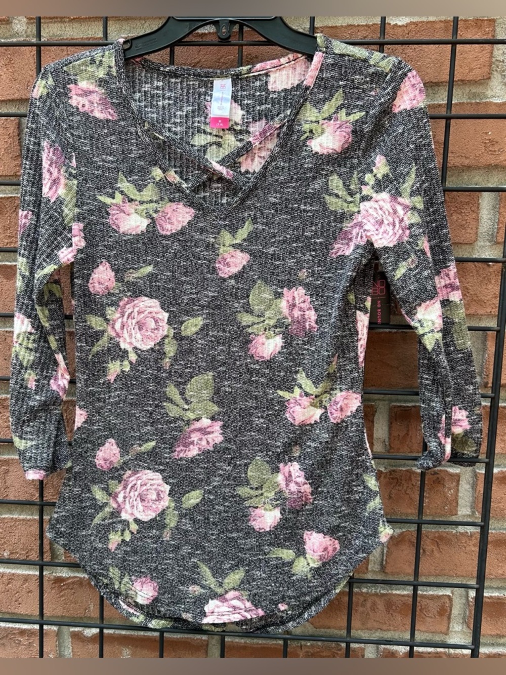 No Boundaries Charcoal Floral V-Neck Top with Pink Roses NWT